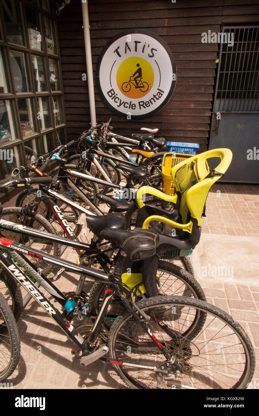 La Seychelles, La Digue, La Passe, biciclette a noleggio al di fuori, Tati Noleggio biciclette shop Foto Stock