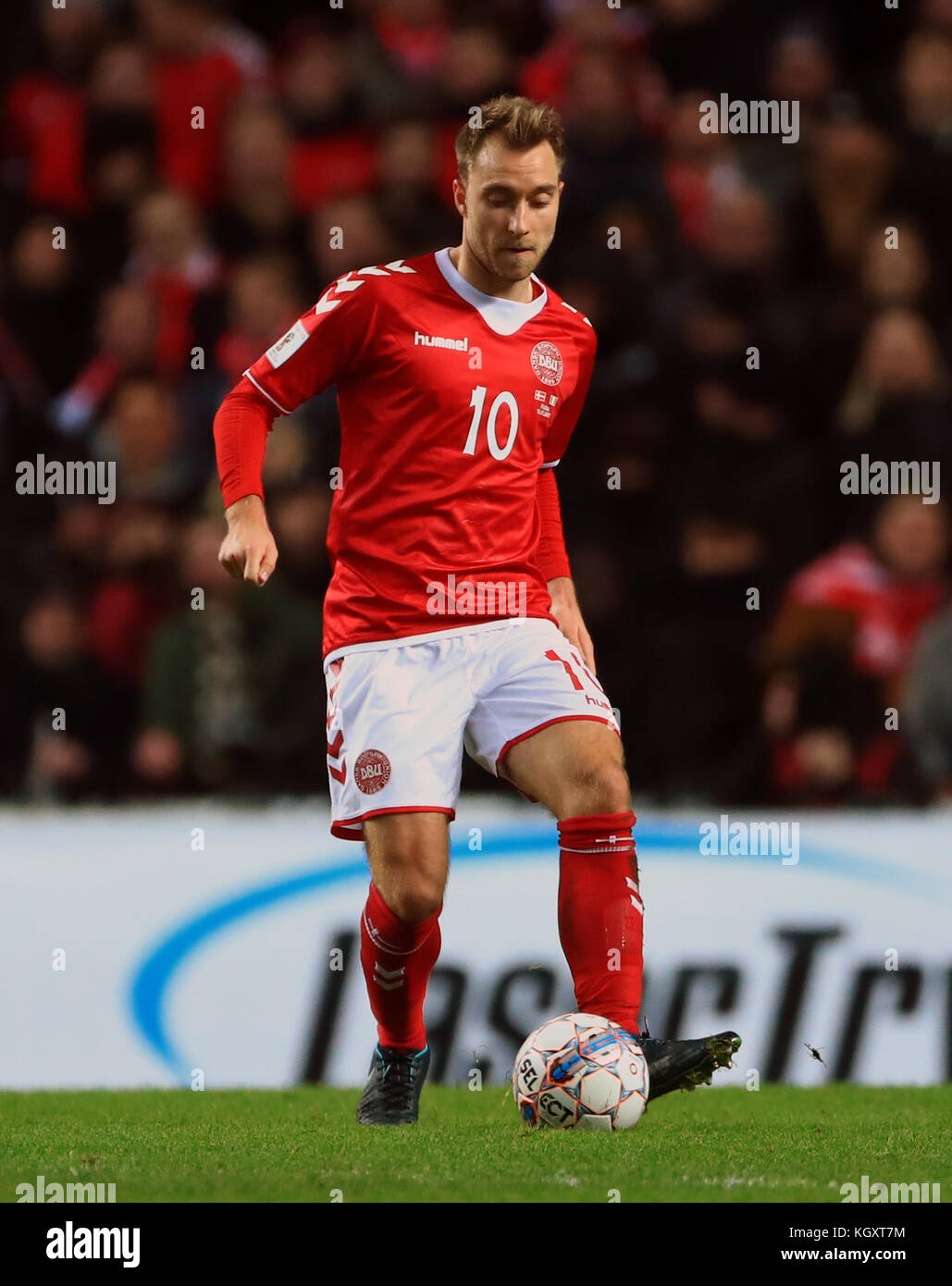 Christian Eriksen in Danimarca durante la prima tappa di qualificazione della Coppa del mondo FIFA al Parken Stadium di Copenaghen. PREMERE ASSOCIAZIONE foto. Data immagine: Sabato 11 novembre 2017. Vedi la storia della Repubblica DI CALCIO della PA. Il credito fotografico dovrebbe essere: Tim Goode/PA Wire. . Foto Stock