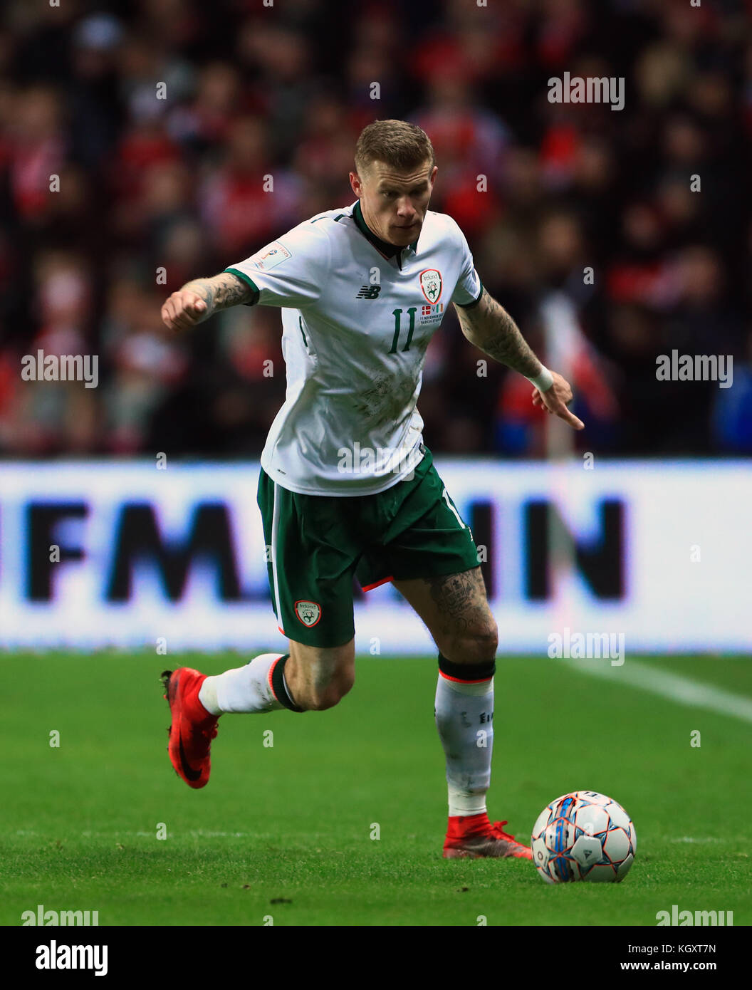 James McClean della Repubblica d'Irlanda durante la prima partita di play-off della Coppa del mondo FIFA al Parken Stadium di Copenaghen. PREMERE ASSOCIAZIONE foto. Data immagine: Sabato 11 novembre 2017. Vedi la storia della Repubblica DI CALCIO della PA. Il credito fotografico dovrebbe essere: Tim Goode/PA Wire. . Foto Stock