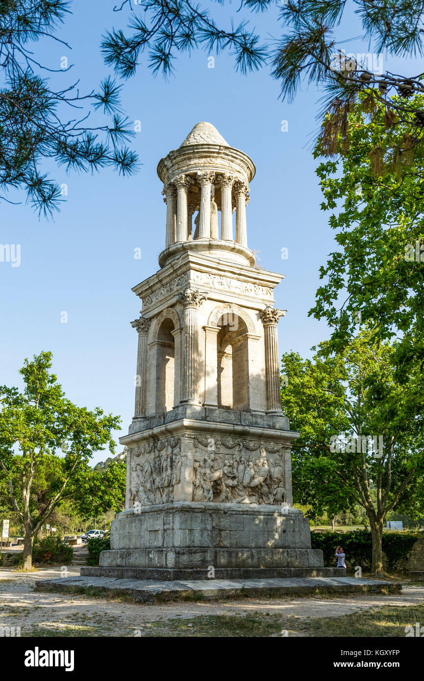 La Francia. BOUCHES-DU-Rhône (13). ALPILLES PARCO REGIONALE. SAINT-REMY DE PROVENCE. GLANUM, sito archeologico romano, il mausoleo del JULII Foto Stock