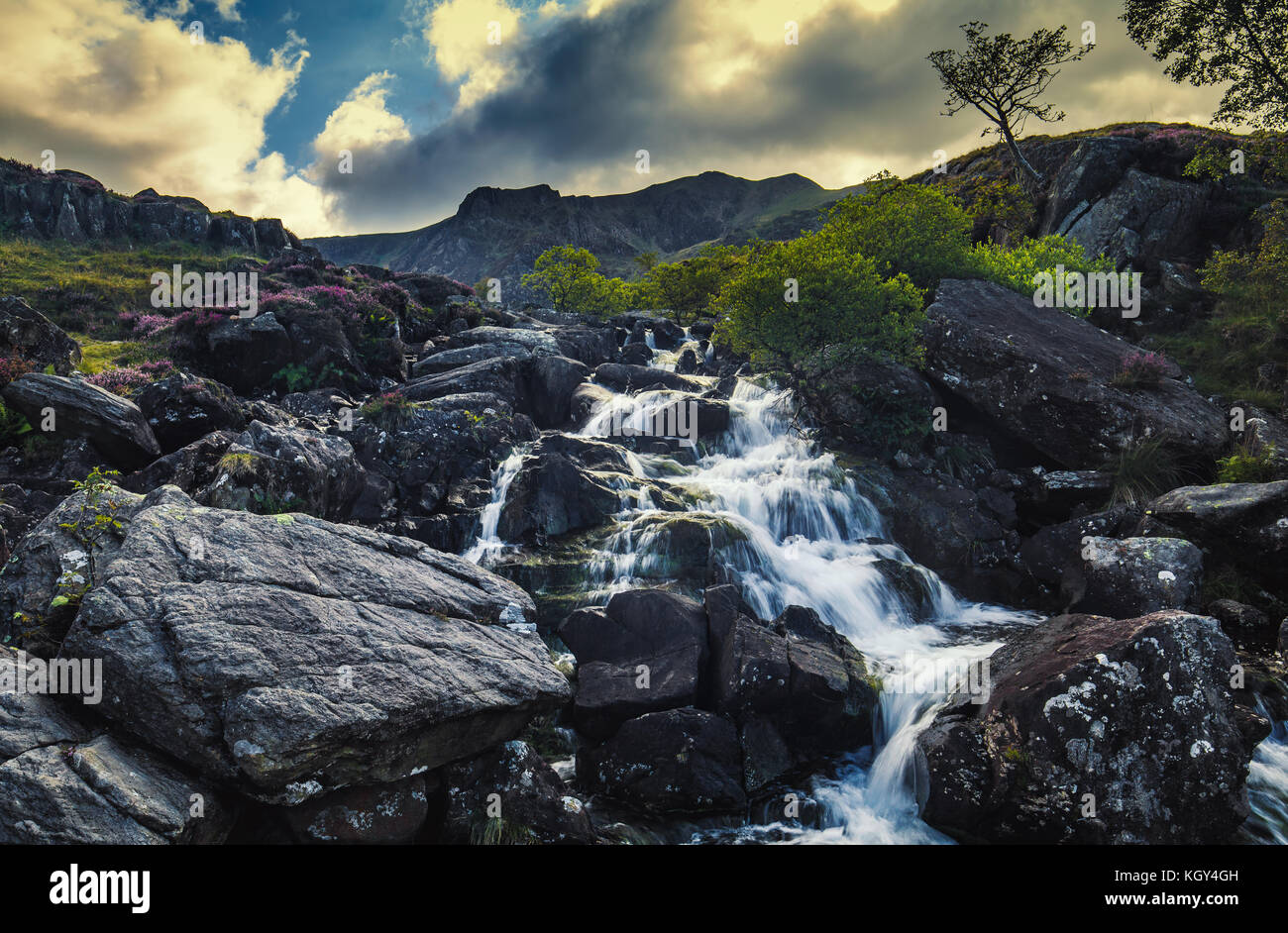 LLyn Idwal cascata nel Galles del Nord, Regno Unito Foto Stock