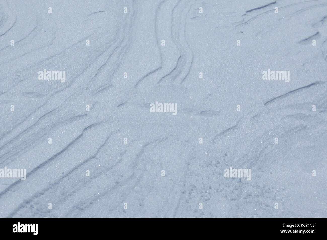 Vento soffiato neve Foto Stock