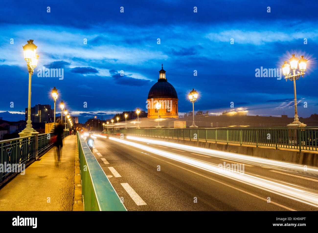 Haute-Garonne (31), Toulouse. Le pont Saint-Pierre et le dôme de l'Hôpital de la Grave // Francia. Haute-Garonne (31), Toulouse. St-Pierre bridge e t Foto Stock