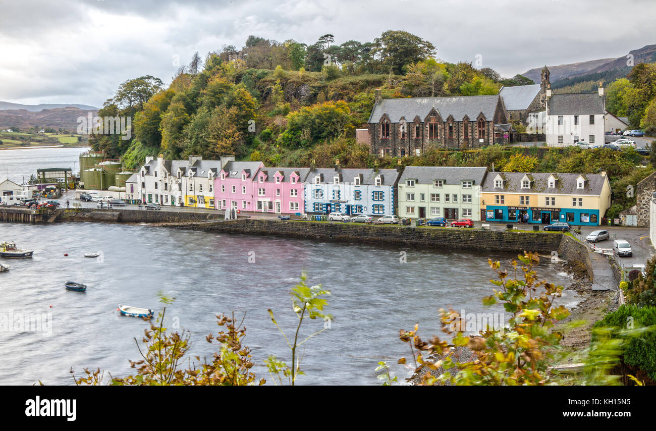 Case colorate a Portree, Isola di Skye in Scozia Foto Stock