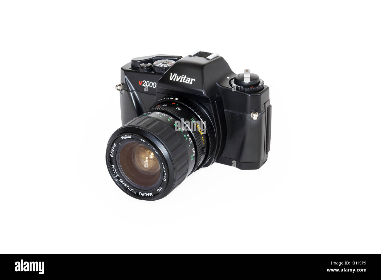 Vivitar V2000 SLR 35mm di pellicola in rotolo, fotocamera 28-70mm lente di zoom, degli anni ottanta, isolata contro uno sfondo bianco Foto Stock