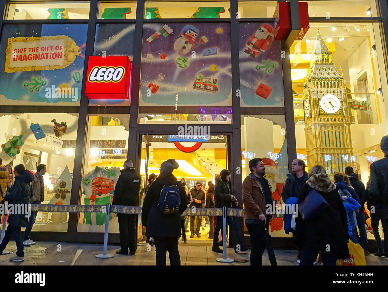 Negozio Lego, Leicester Square, Londra Foto Stock
