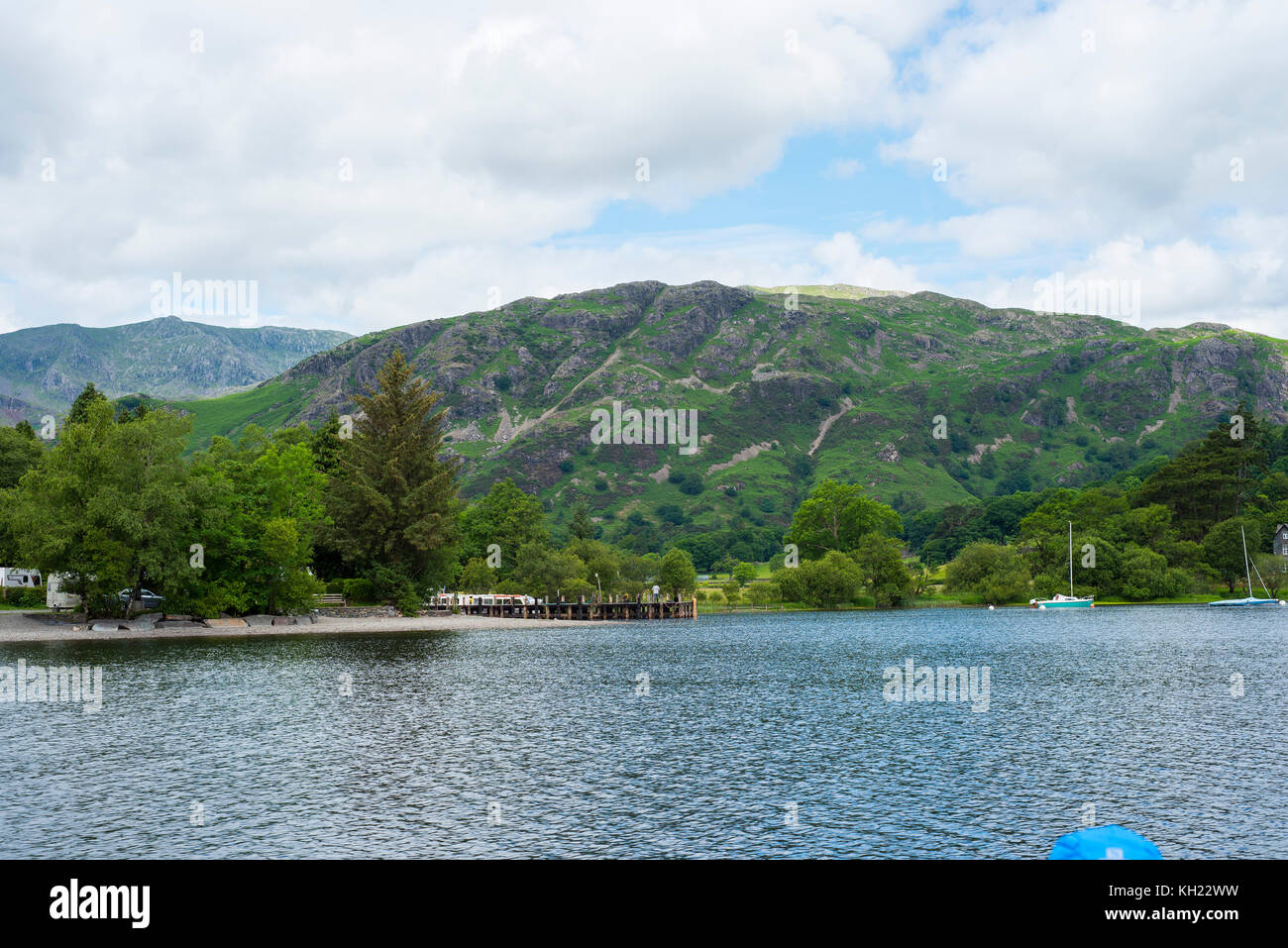 Fotografia intorno ad uno dei molti dei grandi laghi nel Lake District in Cumbria in Inghilterra del Nord Ovest. Foto Stock