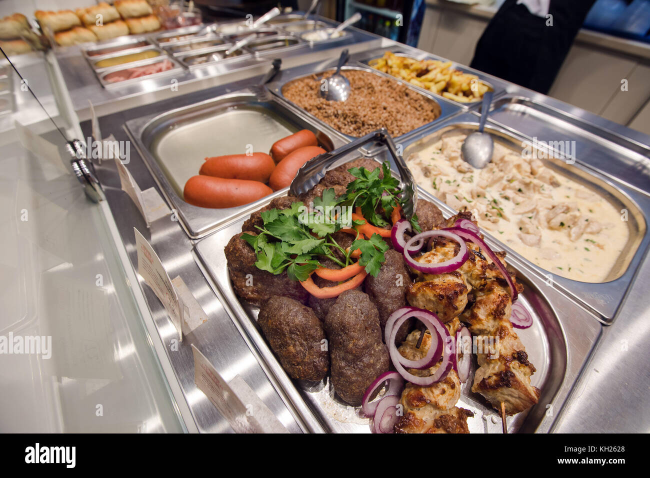 Assortimento di cibo nel refettorio Foto Stock