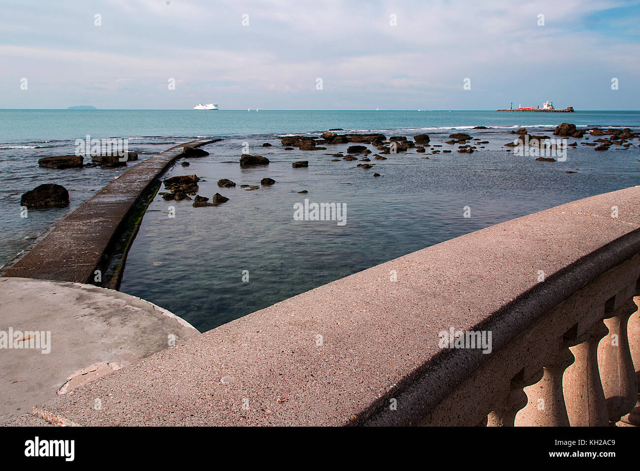 Panorama del mare dalla terrazza mascagni a LIVORNO - ITALIA Foto Stock
