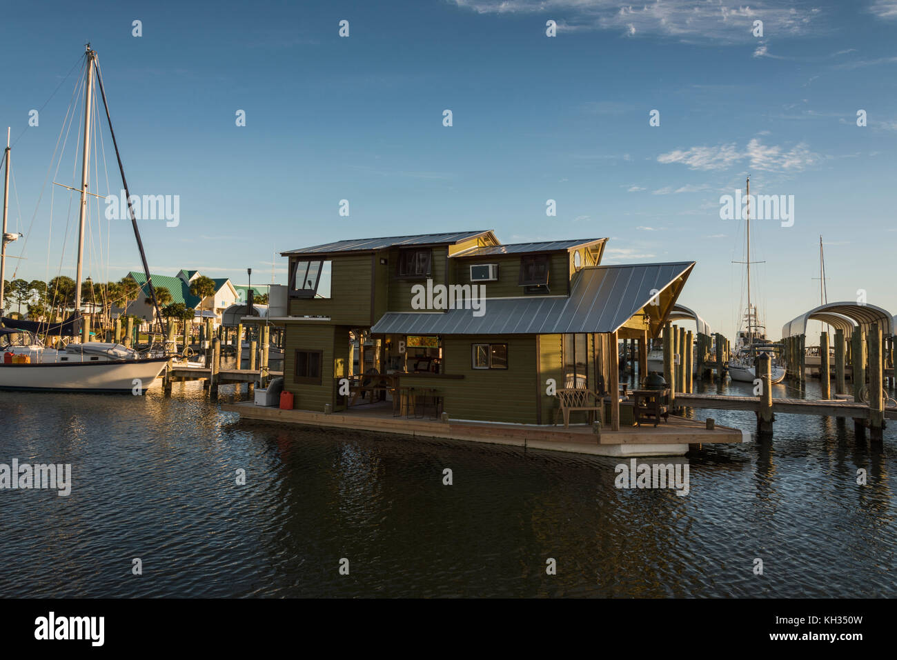 Port St. Joe Marina House boat Foto Stock