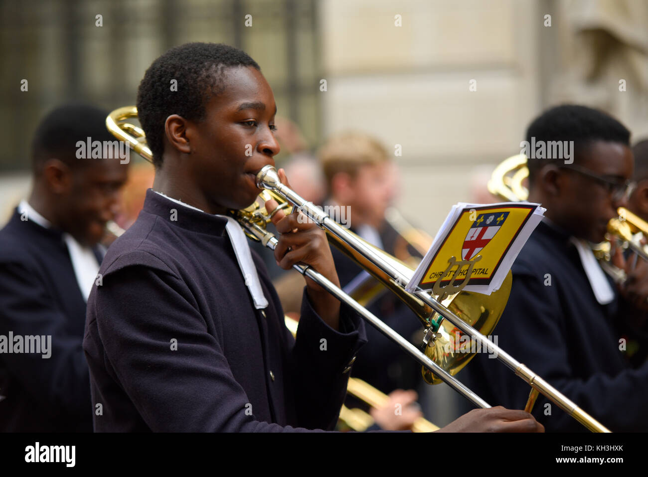 Christs Hospital School Band al Lord Mayor's Show Procession Parade lungo Cheapside, Londra. In città Foto Stock