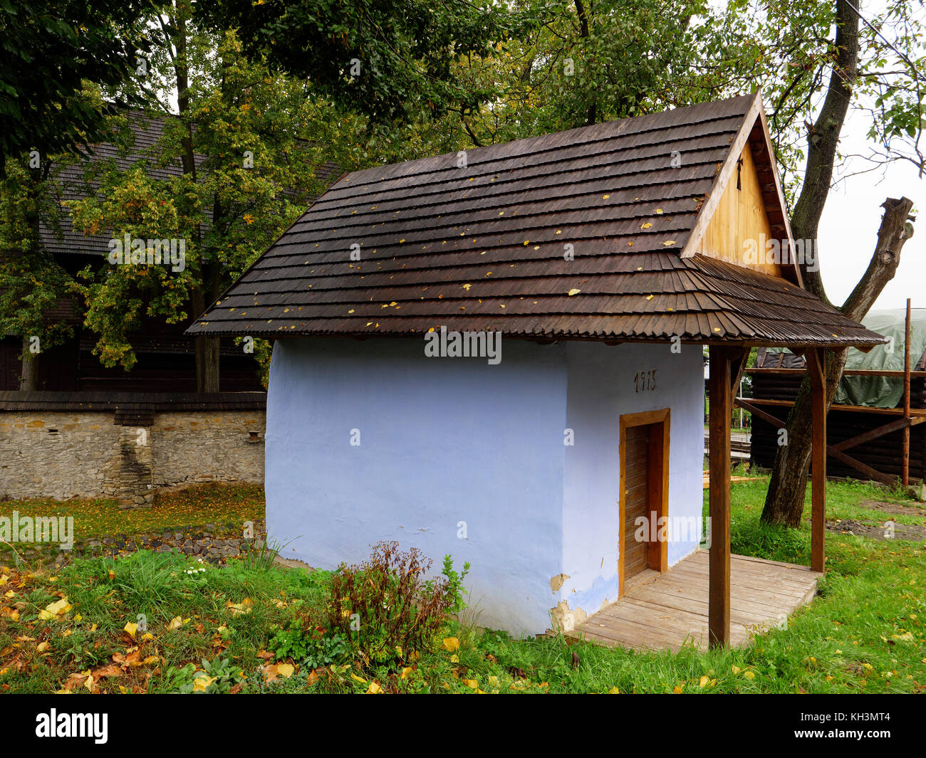 Antichi granai a Hervartov vicino a Bardejov, Presovsky kraj, Slovacchia, Europa Foto Stock