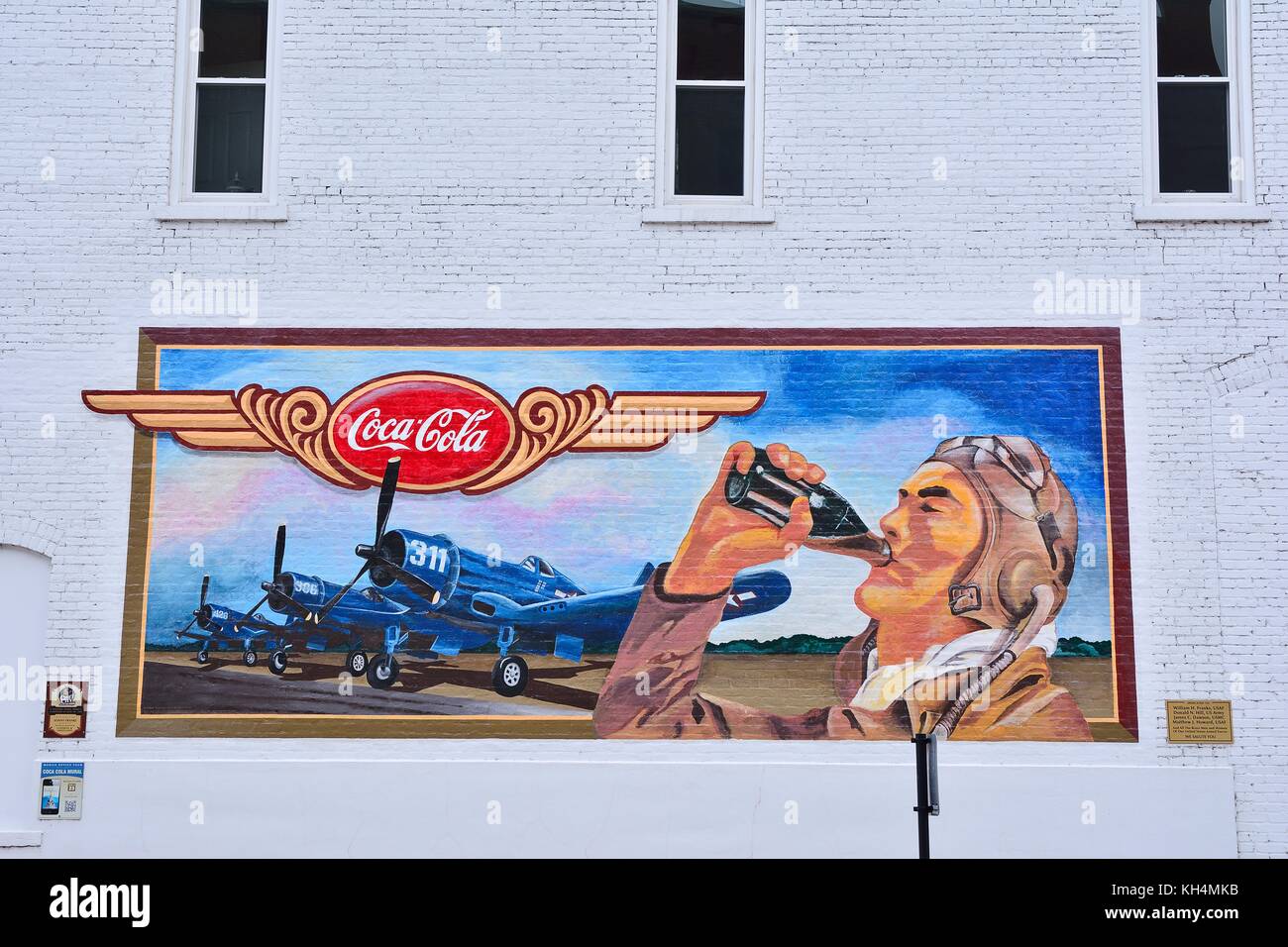 PONTIAC, IL-STATI UNITI D'America - 16 Luglio: Route 66 murale dedicato a uomini e donne coraggiosi dei nostri Stati Uniti forze armate sulla luglio 16, 2017, in Pontiac, Illinois. Foto Stock