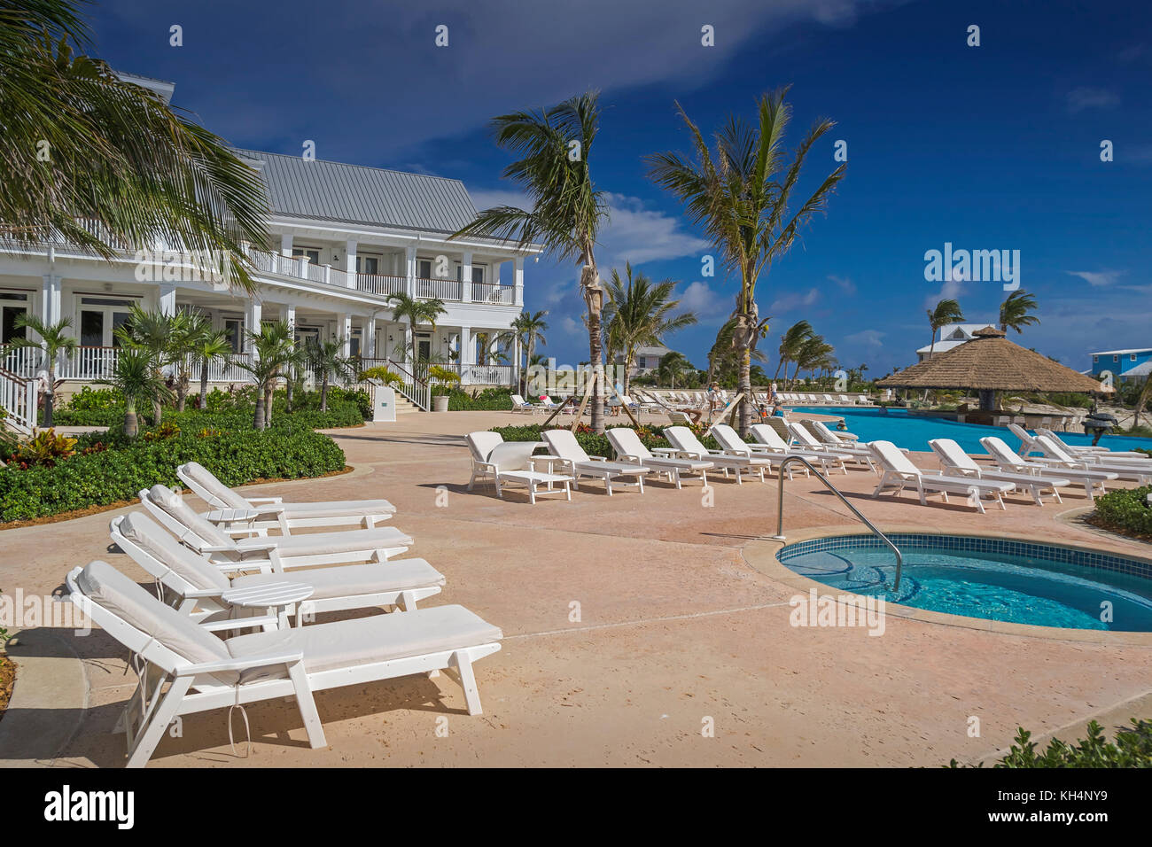 Bar in piscina a chub Cay Resort & Marina Foto Stock