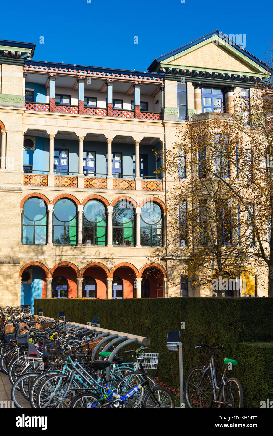 Il giudice Business School dell'Università di Cambridge sul sito del vecchio ospedale Addenbrookes. Regno Unito. Foto Stock