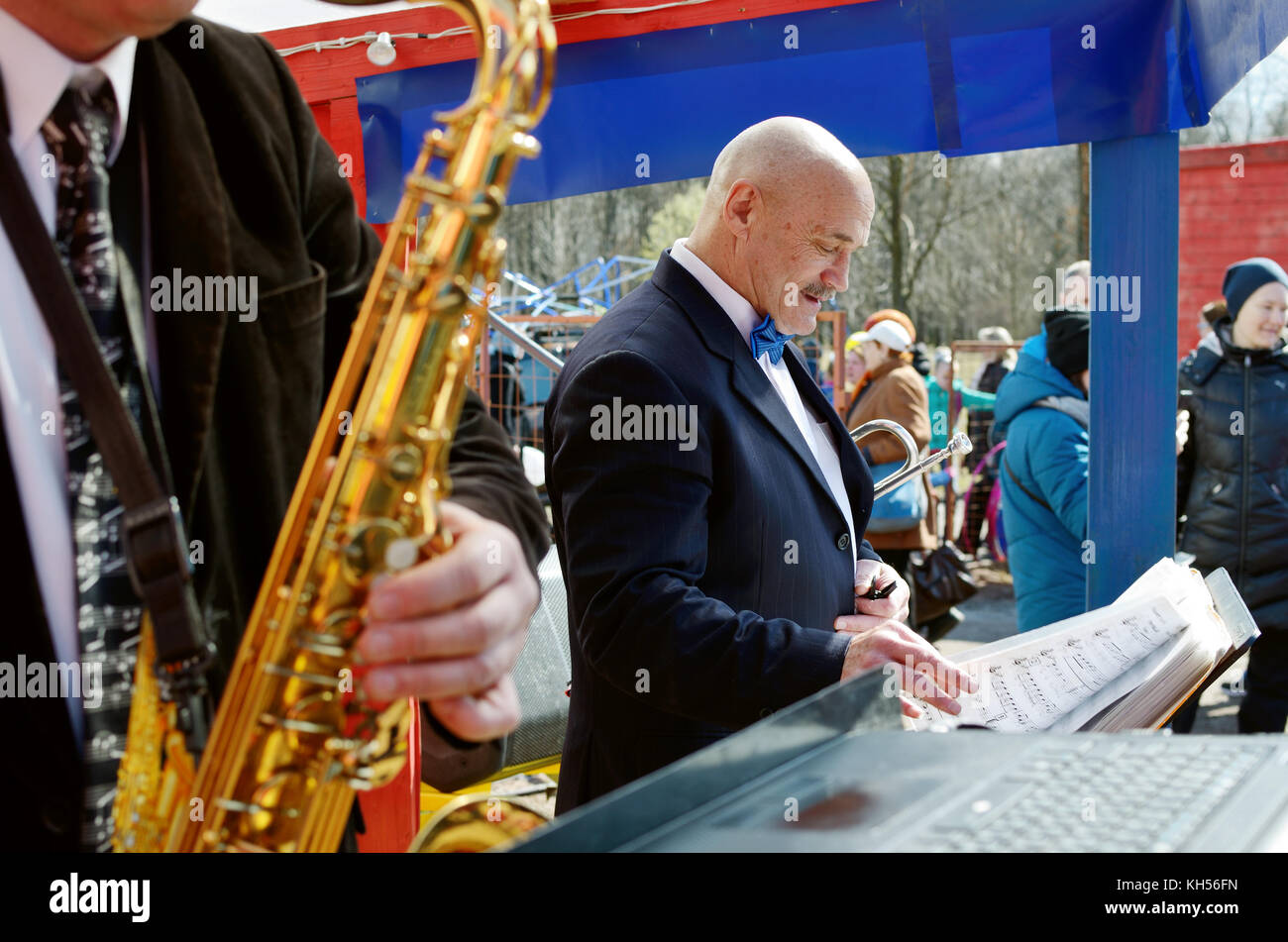 16.04.2016.russia.saint-petersburg.concerto musicisti che suonano strumenti a fiato. Foto Stock