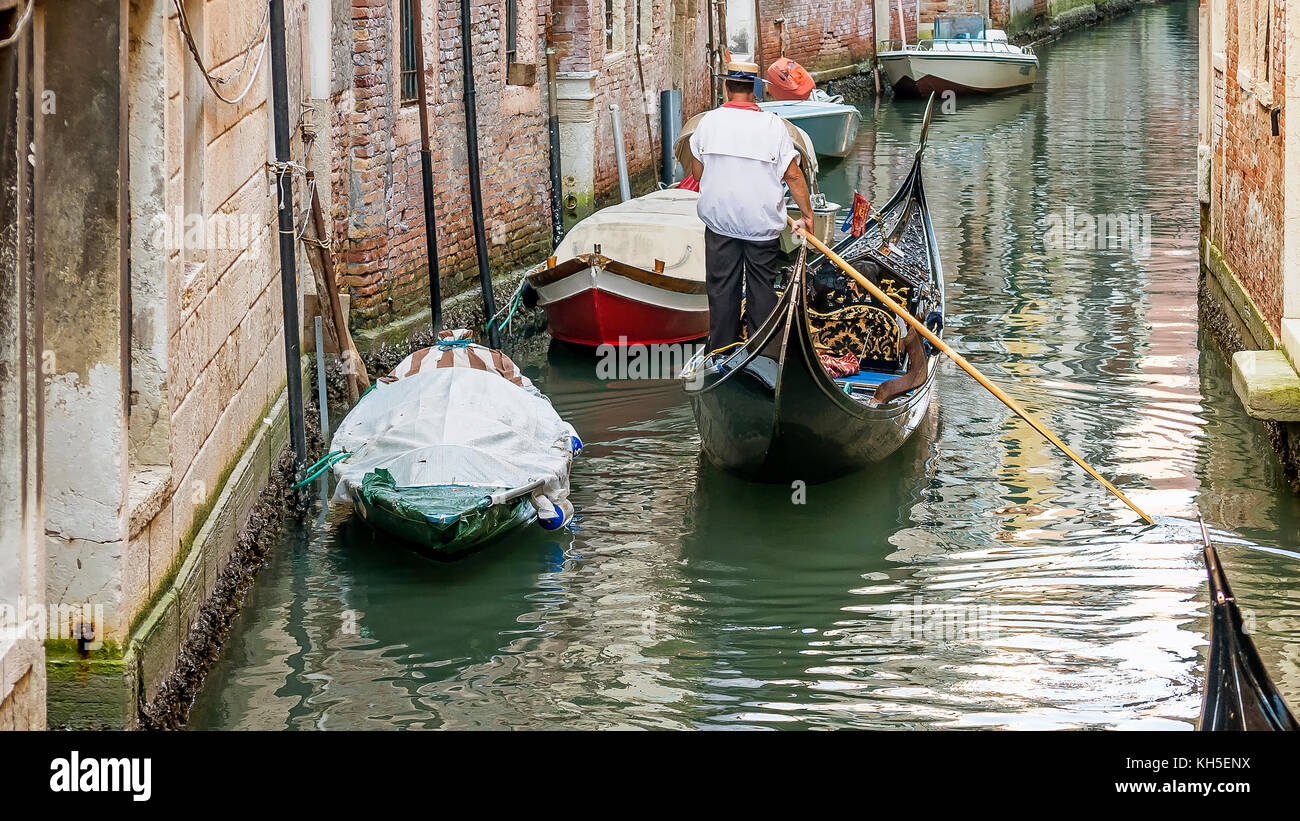 Gondoliere veneziano, Venezia, Italia Foto Stock