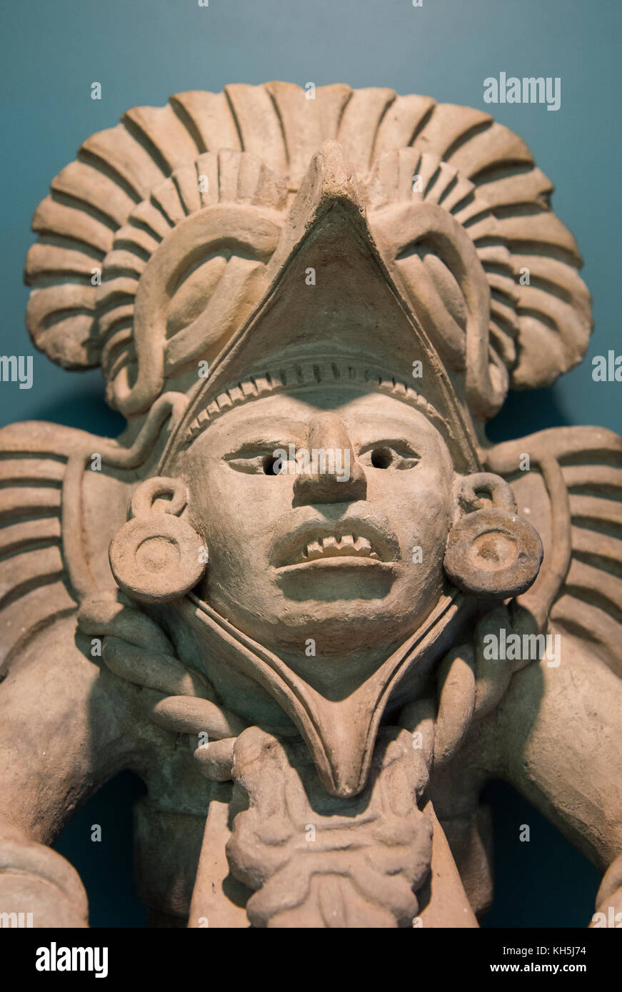 Messico Oaxaca, Huatulco. Copalita, Eco-Archeological Park, Copalita museo. Maya Olmeca & artefatti dal distretto di Oaxaca. Figura in ceramica. Foto Stock