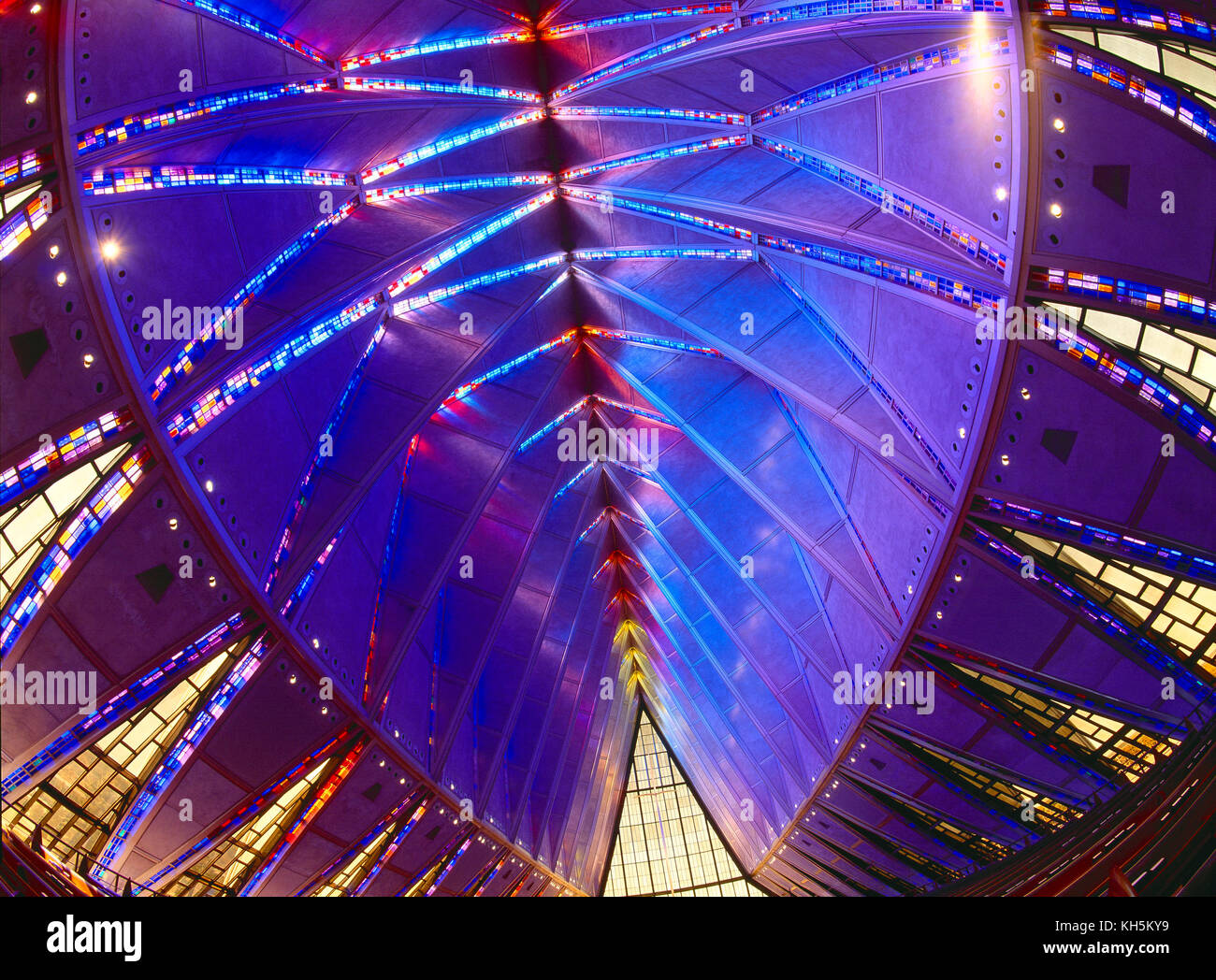 STATI UNITI. Colorado. Colorado Springs. Soffitto della Cappella Cadet dell'Accademia dell'aeronautica degli Stati Uniti. Foto Stock