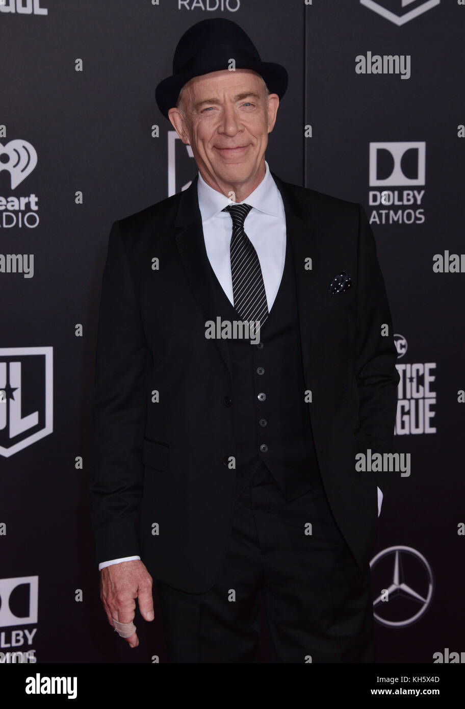 Los Angeles, Stati Uniti. 13 Nov 2017. JK Simmons 003 partecipa alla prima di Warner Bros. Pictures' Justice League' al Dolby Theatre il 13 novembre 2017 a Hollywood, California Credit: Tsuni/USA/Alamy Live News Foto Stock