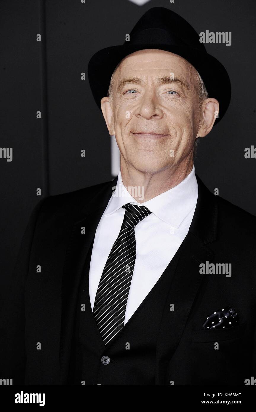 Los Angeles, CALIFORNIA, Stati Uniti. 13 novembre 2017. JK Simmons agli arrivi per JUSTICE LEAGUE Premiere, Dolby Theatre a Hollywood e Highland Center, Los Angeles, CA 13 novembre 2017. Crediti: Michael Germana/Everett Collection/Alamy Live News Foto Stock