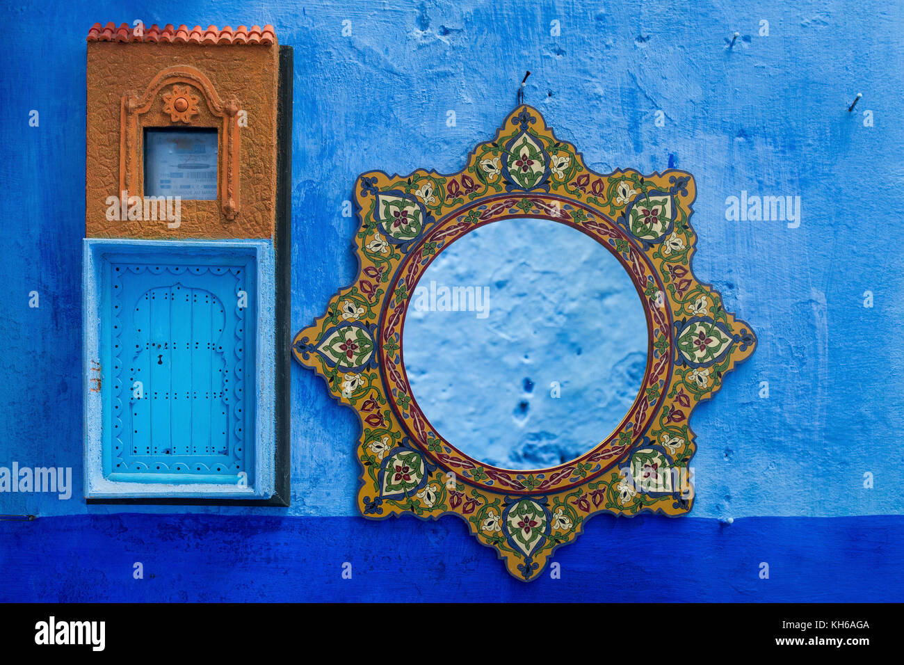 Specchio a Chaouen, Marocco Foto Stock