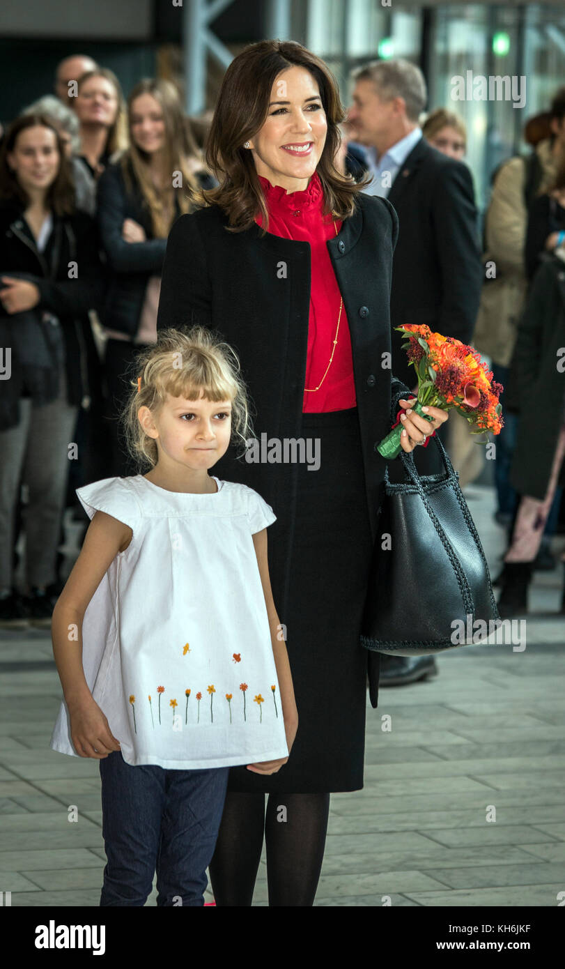 Danimarca, Copenaghen - Novembre 10. 2017. Mary, Principessa della Corona di Danimarca ha partecipato alla presentazione del libro 'Childmamme' dell'UNFPA durante la fiera del libro BogForum 2017 al Bella Center di Copenhagen. (Foto credti: Simon Skipper) Foto Stock