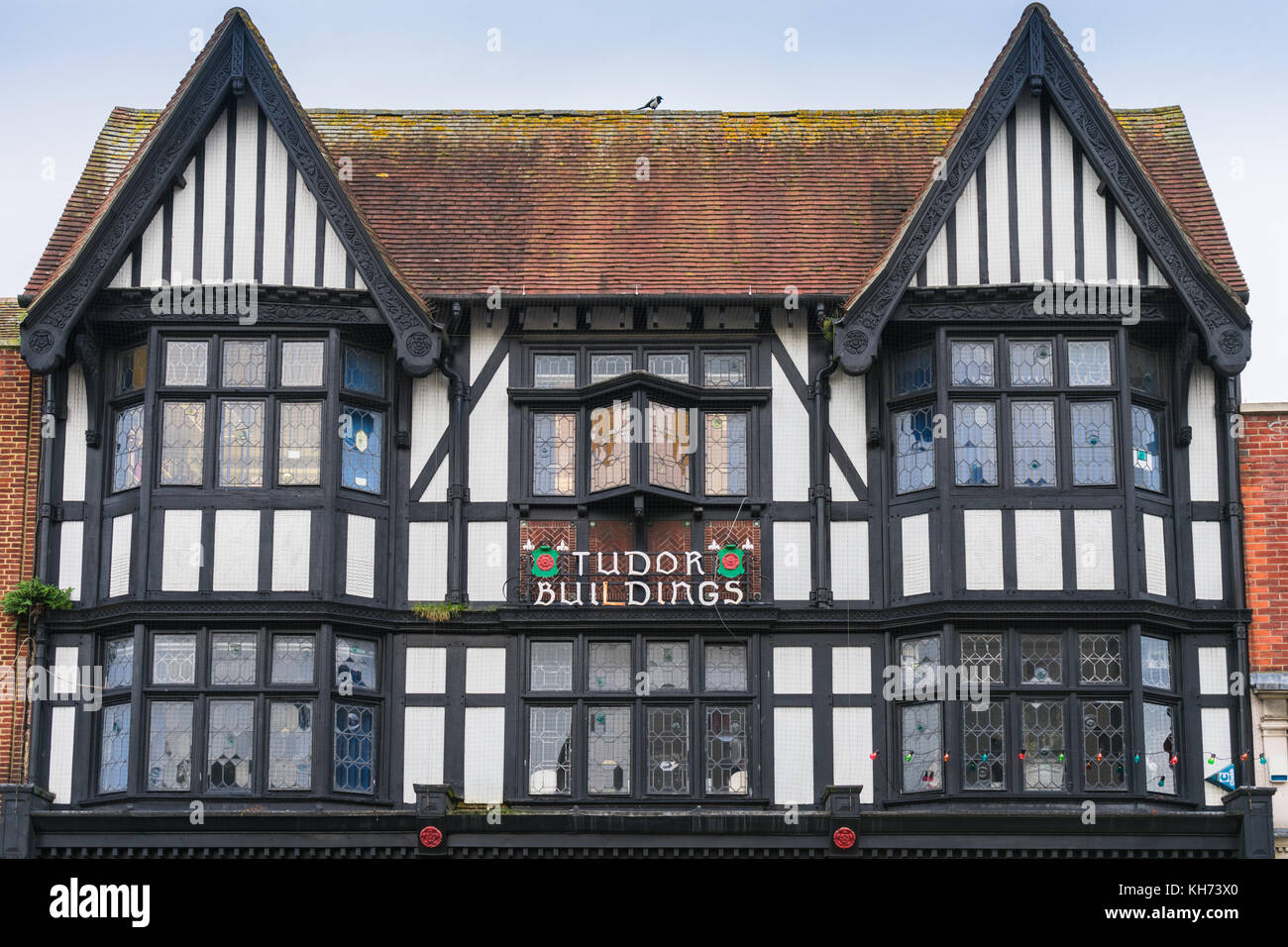 La facciata del Tudor edifici lungo sopra Bar Street - uno di Southampton pochi edifici storici, Southampton, England, Regno Unito Foto Stock