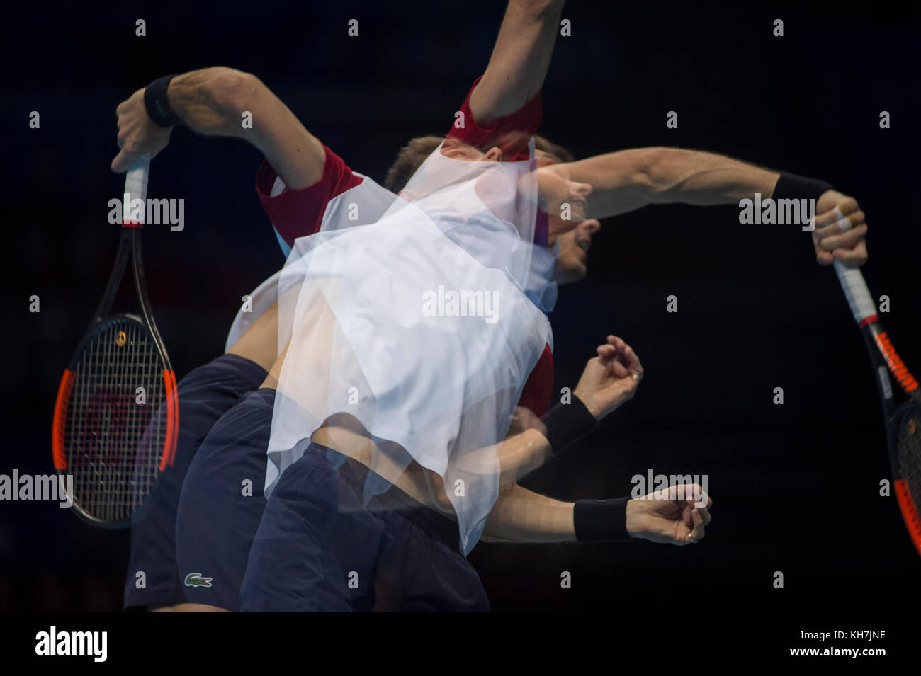 O2, Londra, Regno Unito. 14 Novembre, 2017. Il giorno 3 della Nitto ATP Finals, serata raddoppia corrispondono, Pierre-Hugues Herbert (FRA) e Nicolas MAHUT (FRA) vs Ryan Harrison (USA) e Michael Venere (NZL). Credito: Malcolm Park/Alamy Live News. Foto Stock