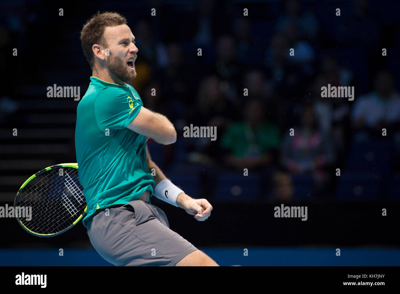 O2, Londra, Regno Unito. 14 Novembre, 2017. Il giorno 3 della Nitto ATP Finals, serata raddoppia corrispondono, Pierre-Hugues Herbert (FRA) e Nicolas MAHUT (FRA) vs Ryan Harrison (USA) e Michael Venere (NZL). Credito: Malcolm Park/Alamy Live News. Foto Stock