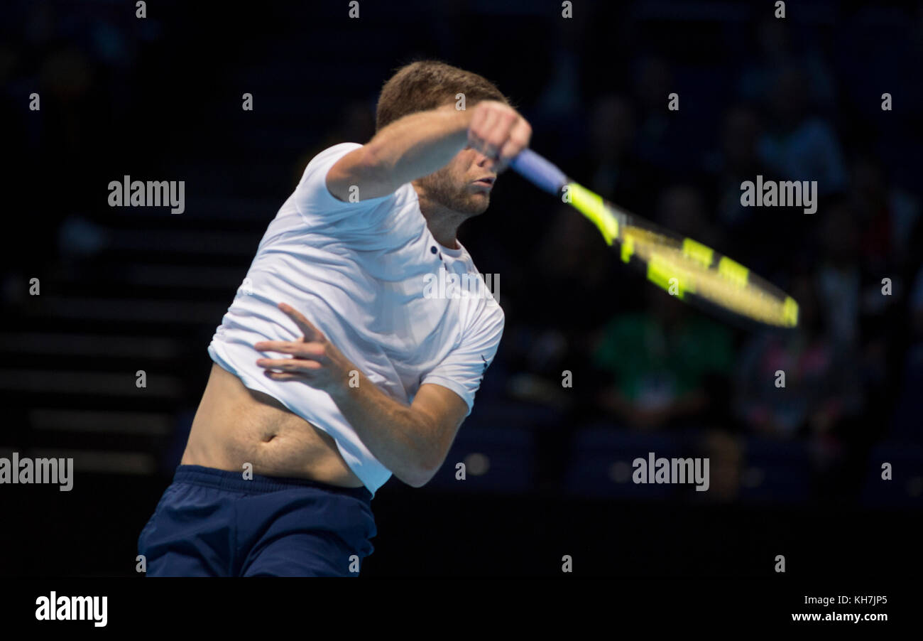 O2, Londra, Regno Unito. 14 Novembre, 2017. Il giorno 3 della Nitto ATP Finals, serata raddoppia corrispondono, Pierre-Hugues Herbert (FRA) e Nicolas MAHUT (FRA) vs Ryan Harrison (USA) e Michael Venere (NZL). Credito: Malcolm Park/Alamy Live News. Foto Stock
