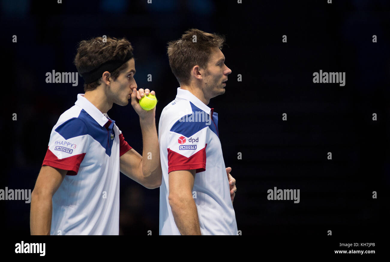 O2, Londra, Regno Unito. 14 Novembre, 2017. Il giorno 3 della Nitto ATP Finals, serata raddoppia corrispondono, Pierre-Hugues Herbert (FRA) e Nicolas MAHUT (FRA) vs Ryan Harrison (USA) e Michael Venere (NZL). Credito: Malcolm Park/Alamy Live News. Foto Stock