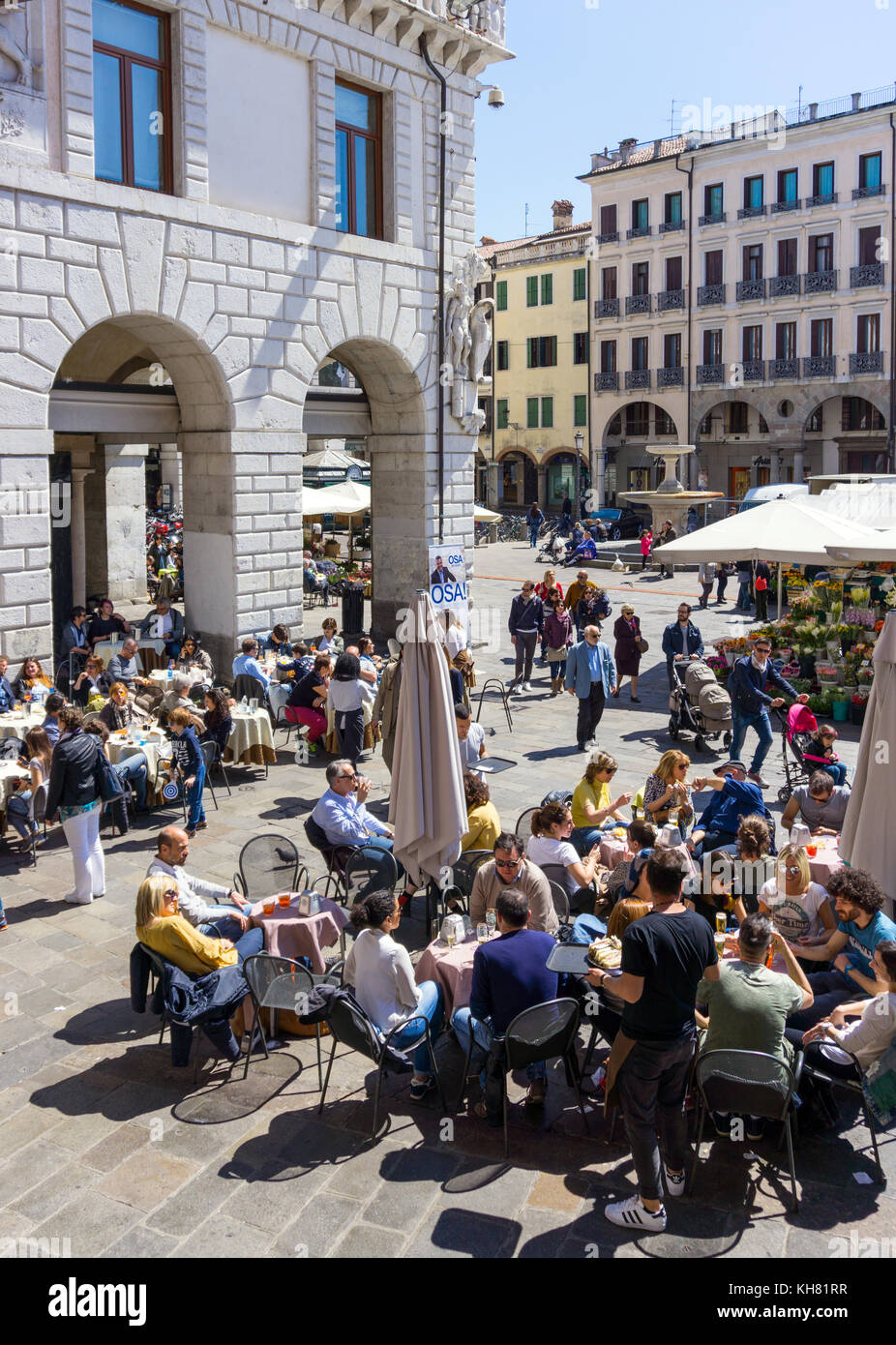 L'Italia,veneto,Padova,cafe in piazza delle erbe Foto Stock