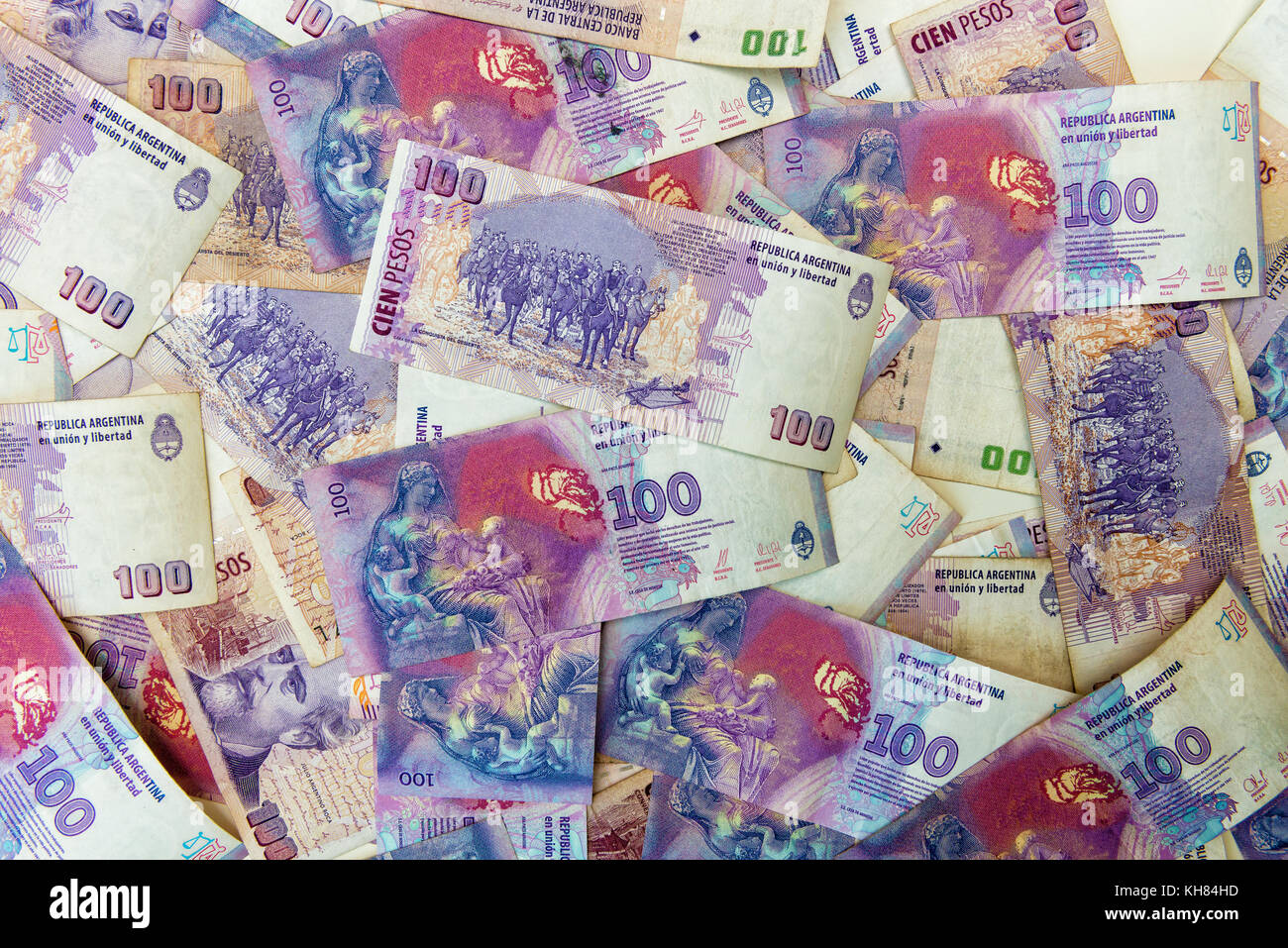 Close-up di livello superiore vista del centinaio di pesos argentini bollette Foto Stock