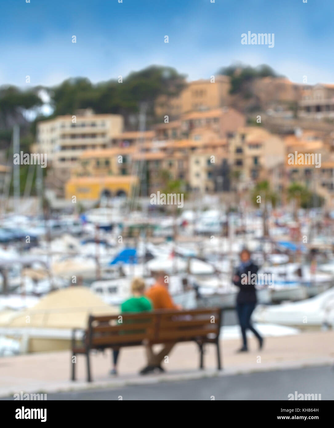 Abstract di sfocatura dello sfondo persone, irriconoscibile sagome di turisti per le strade di la porta cittadina Foto Stock