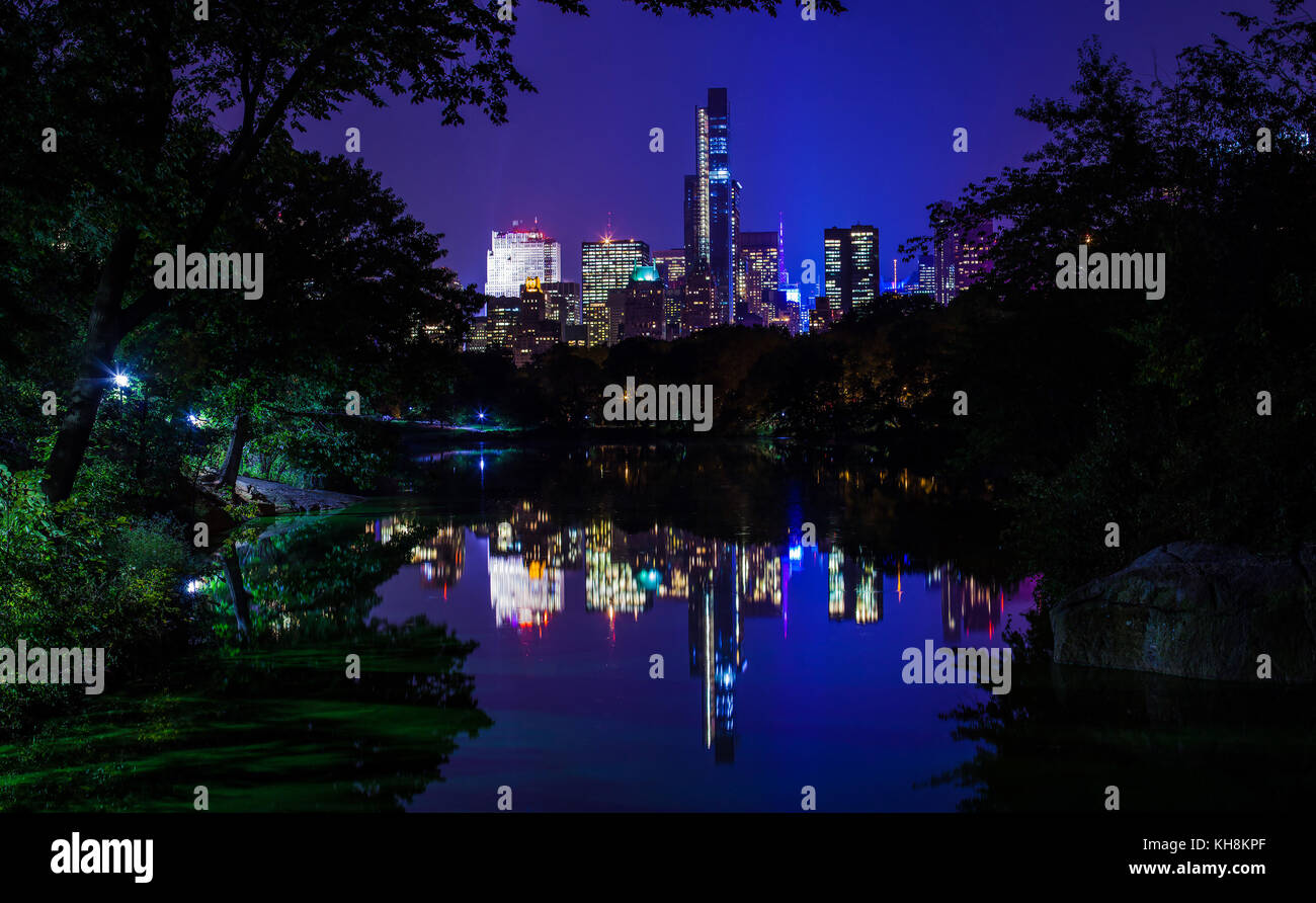 Le riflessioni di new york Foto Stock