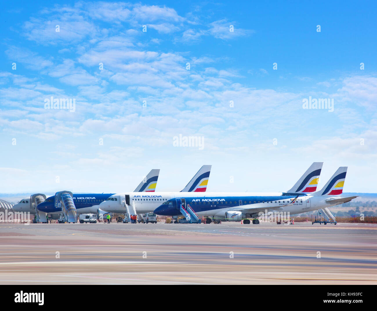 Chisinau in Moldova - Settembre 27, 2016: Air Moldova aereo sulla pista dell'aeroporto internazionale Foto Stock