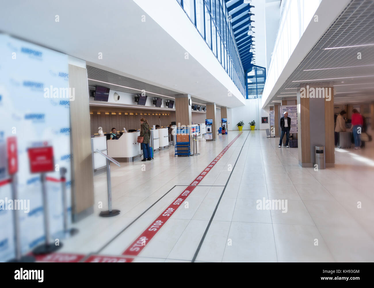 Chisinau in Moldova - Settembre 27, 2016: passeggeri area check-in in un aeroporto internazionale a Chisinau in Moldova Foto Stock