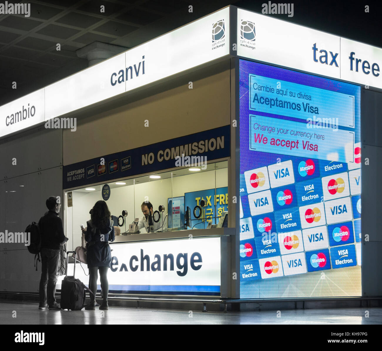 Borsa di valuta in aeroporto di Barcellona, Spagna Foto Stock