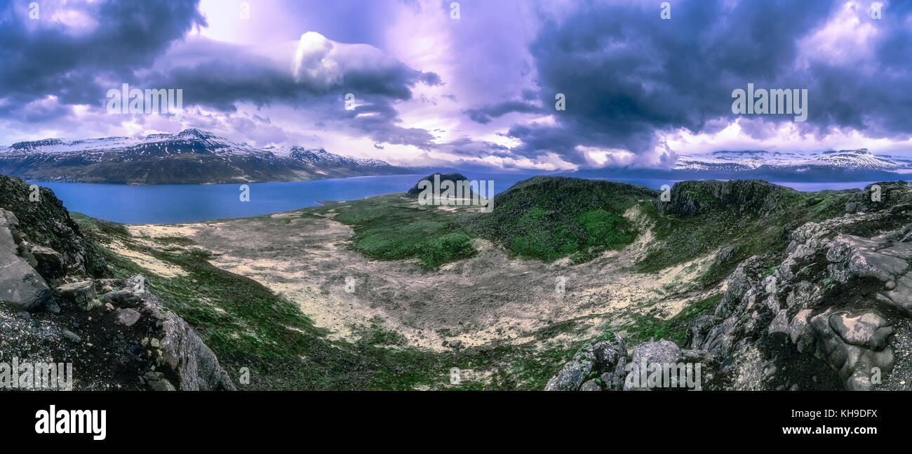Panorama spettacolare della penisola Holmanes, Reydarfjordur, Est fiordi, Islanda Foto Stock