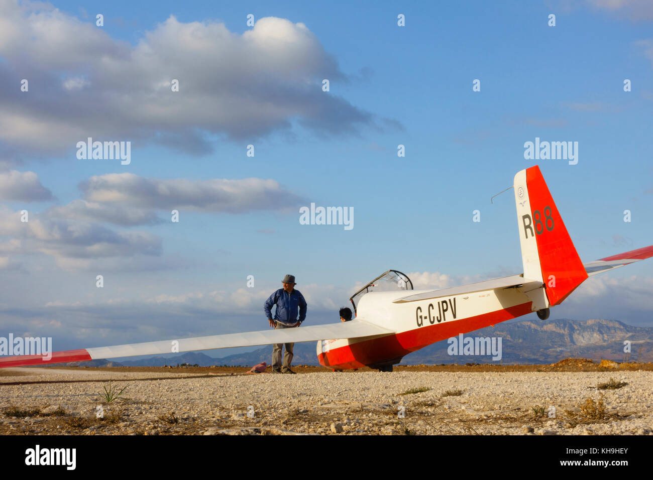 Cipro scorrevolezza gruppo chiedere13 glider a Mammari scorrevolezza airfield, Nicosia, Cipro Foto Stock
