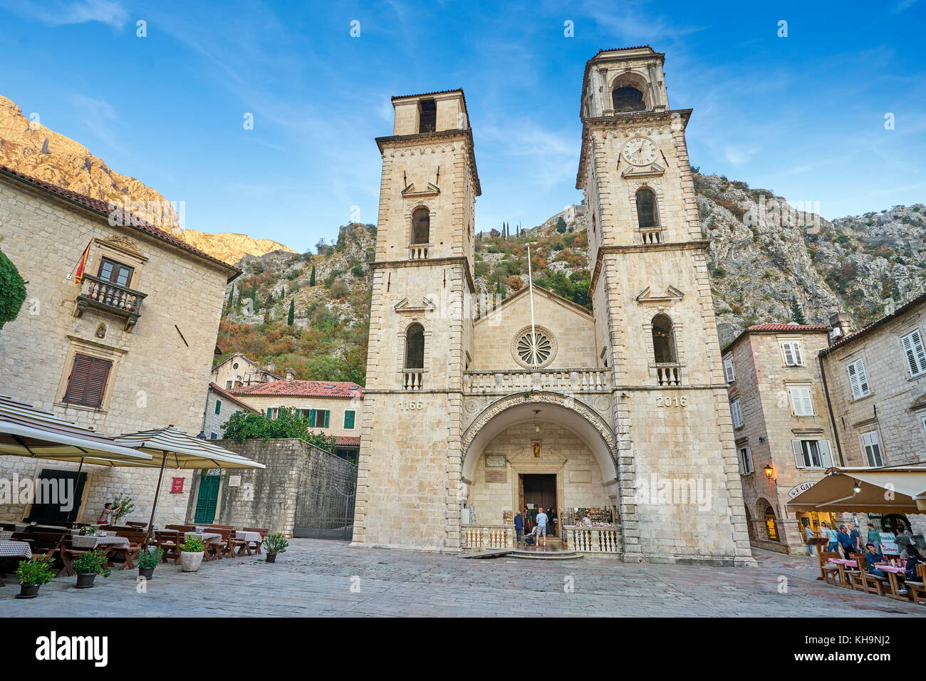 Cattaro Città Vecchia, St Typhoon cattedrale, Montenegro Foto Stock
