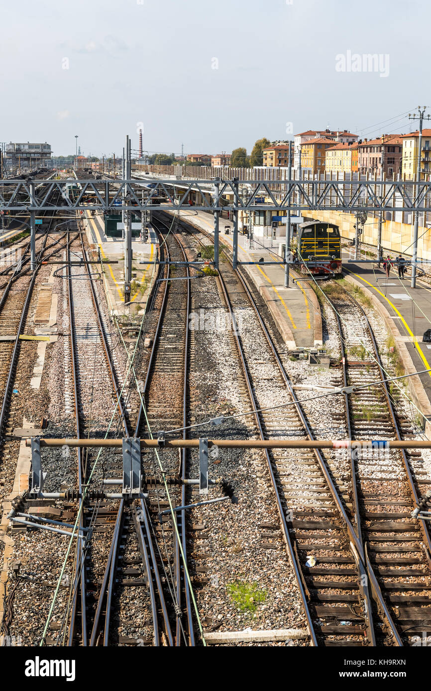 Stazione ferroviaria di bologna centrale immagini e fotografie stock ad
