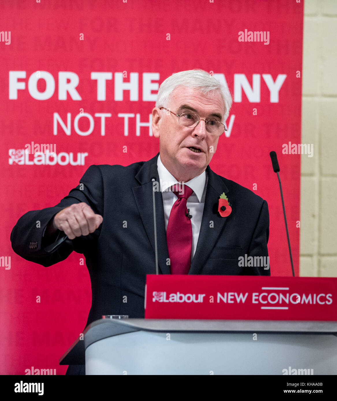 Il vescovo Grosseteste University, Lincoln, Lincolnshire, Regno Unito. Xi Nov, 2017. John McDonnell MP lavoro ombra del Cancelliere dello Scacchiere. Foto Stock