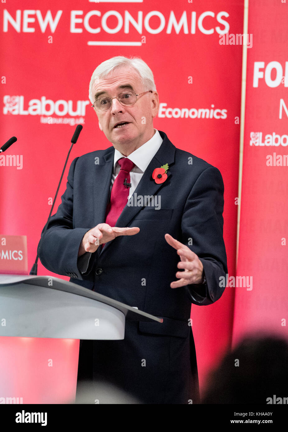 Il vescovo Grosseteste University, Lincoln, Lincolnshire, Regno Unito. Xi Nov, 2017. John McDonnell MP lavoro ombra del Cancelliere dello Scacchiere. Foto Stock
