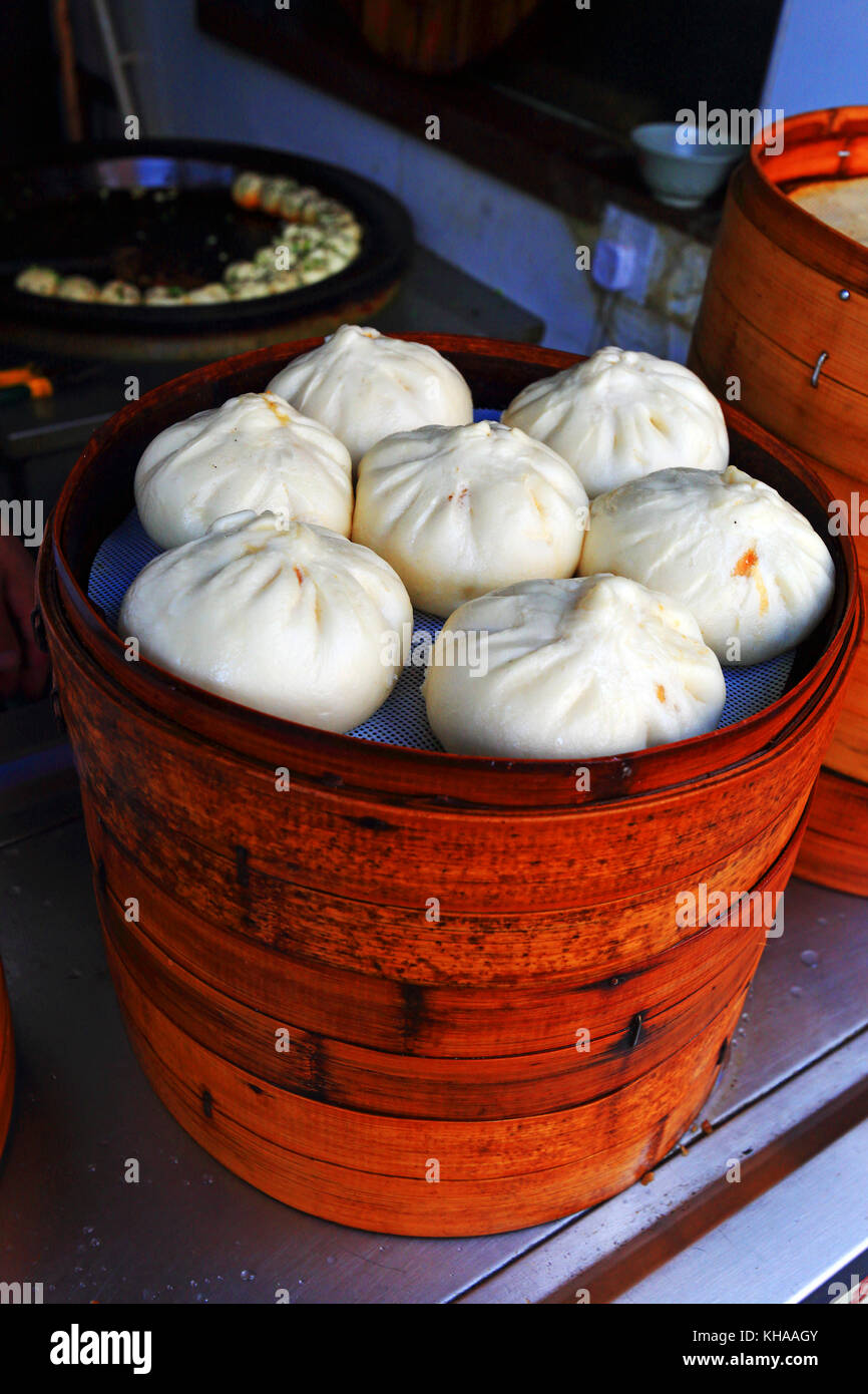 Asia, Cina Shanghai.. baozi o anche chiamato banh bao, Foto Stock