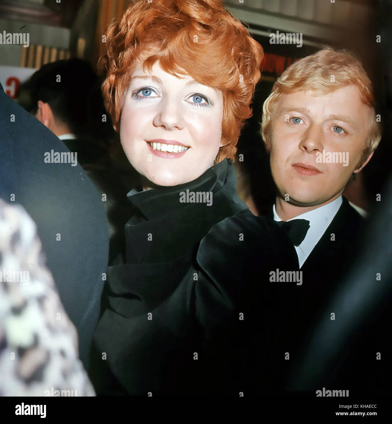 Cilla BLACK (1943-2015) con il marito Bobby Willis circa 1969 Foto Stock