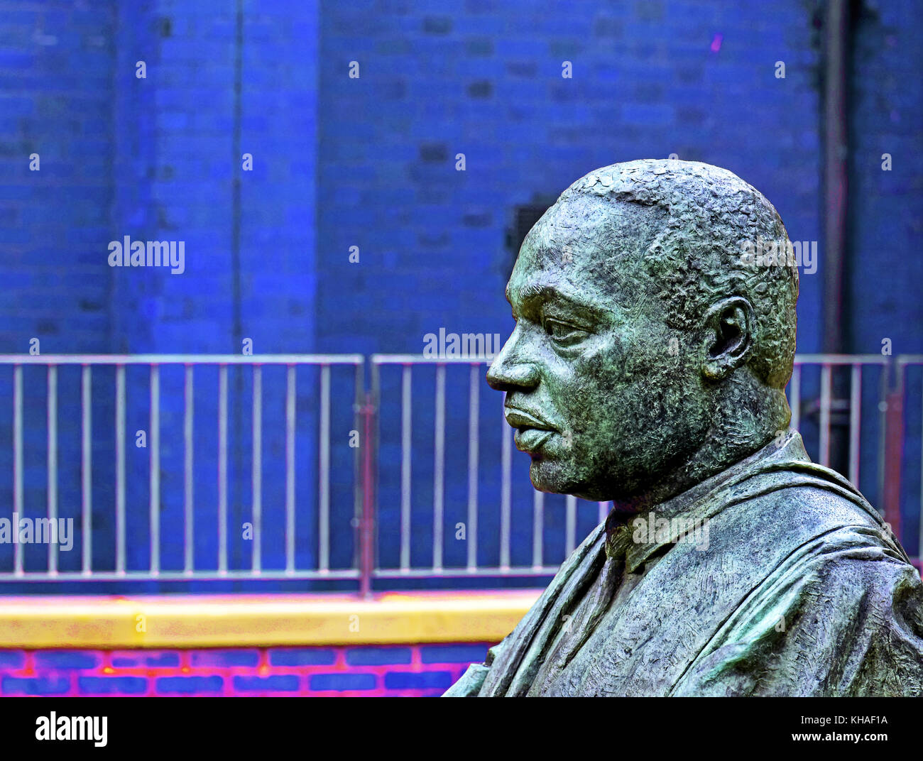 Martin Luther King statua di bronzo di Nigel Boonham alla Cappella dei Re Newcastle Foto Stock