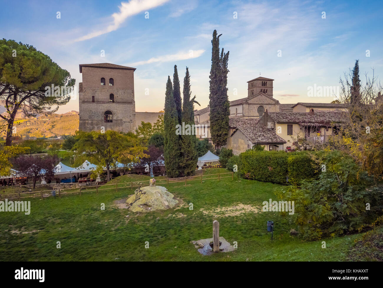 L'Abbazia di Farfa, famoso monastero cattolico benedettino nella provincia di Rieti, Italia centrale Foto Stock