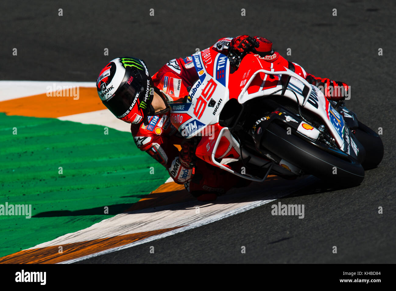 Valencia, Spagna. Xv nov, 2017. #99 Jorge Lorenzo (spagnolo) Ducati team durante le prove della nuova stagione MOTOGP 2018. Il circuito di Ricardo Tormo di Valencia, Spagna. mercoledì 15 novembre 2017. Credito: gtres información más comuniación sulla linea, s.l./alamy live news Foto Stock